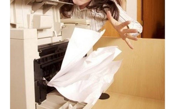 Máy photocopy bị kẹt giấy
